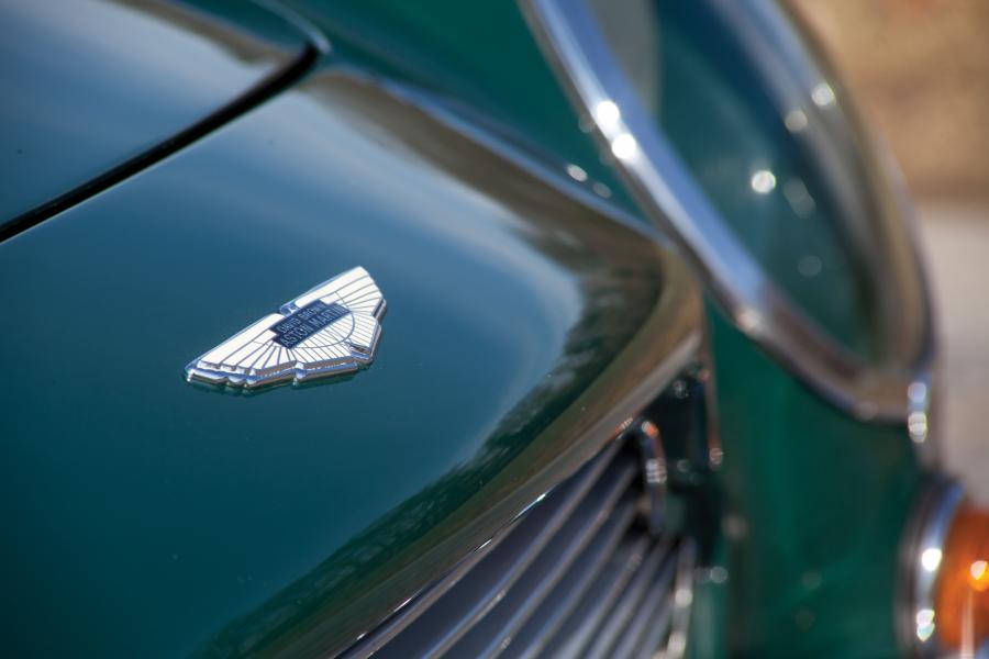 Детали экстерьера Aston Martin DB5 (1398/L) 1964 года  (фото 12 из 16)